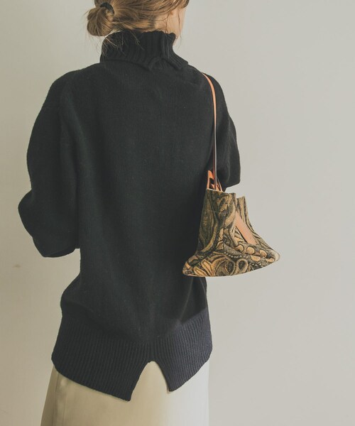 ADAWAS(アダワズ)の「ADAWAS ULTRAFINE HIGH NECK(その他・レディース・CLOUD/WOOD/BLACK・FREE)」の2枚目の写真