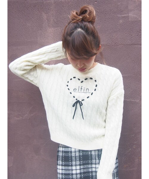 merry jenny（メリージェニー）の「【vivi12月号八木アリサさん着用】elfinハートニット（トップス・レディース・オフホワイト/ワイン/ネイビー・F）」の4枚目の写真