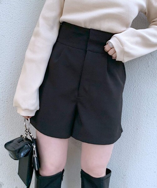 OLIVE des OLIVE(オリーブデオリーブ)の「すっきり見えショートパンツ(その他パンツ・レディース・ブラック/ベージュ/スミクロ・FREE)」の2枚目の写真