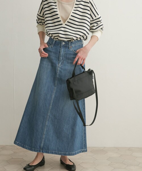 URBAN RESEARCH DOORS（アーバンリサーチドアーズ）の「デニムフレアスカート（その他・レディース・INDIGO・0/1）」の2枚目の写真