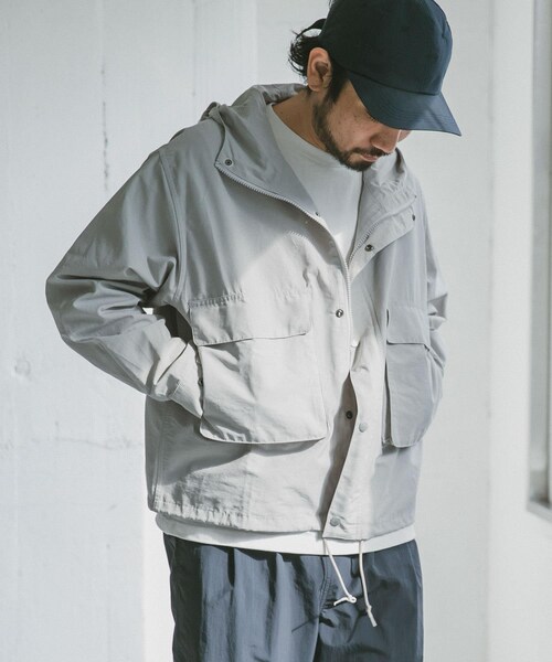 URBAN RESEARCH DOORS（アーバンリサーチドアーズ）の「【42サイズ/WEB限定】コットンナイロンクロスカラーマウンテンパーカー（その他・メンズ・Yellow/White/Purple/Green/Black・38/40/42）」の7枚目の写真