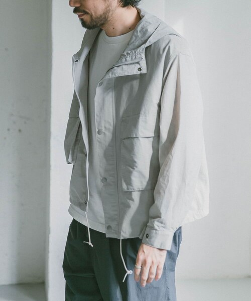 URBAN RESEARCH DOORS（アーバンリサーチドアーズ）の「【42サイズ/WEB限定】コットンナイロンクロスカラーマウンテンパーカー（その他・メンズ・Yellow/White/Purple/Green/Black・38/40/42）」の10枚目の写真