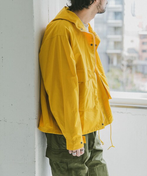 URBAN RESEARCH DOORS（アーバンリサーチドアーズ）の「【42サイズ/WEB限定】コットンナイロンクロスカラーマウンテンパーカー（その他・メンズ・Yellow/White/Purple/Green/Black・38/40/42）」の21枚目の写真