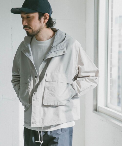 URBAN RESEARCH DOORS（アーバンリサーチドアーズ）の「【42サイズ/WEB限定】コットンナイロンクロスカラーマウンテンパーカー（その他・メンズ・Yellow/White/Purple/Green/Black・38/40/42）」の11枚目の写真