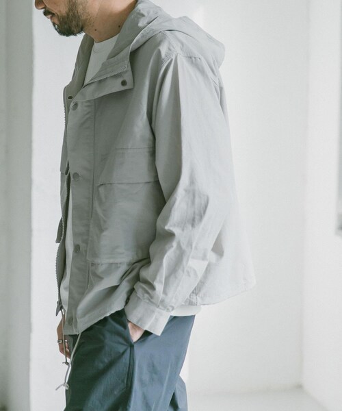 URBAN RESEARCH DOORS（アーバンリサーチドアーズ）の「【42サイズ/WEB限定】コットンナイロンクロスカラーマウンテンパーカー（その他・メンズ・Yellow/White/Purple/Green/Black・38/40/42）」の9枚目の写真