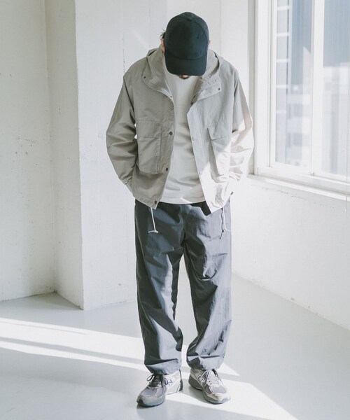 URBAN RESEARCH DOORS（アーバンリサーチドアーズ）の「【42サイズ/WEB限定】コットンナイロンクロスカラーマウンテンパーカー（その他・メンズ・Yellow/White/Purple/Green/Black・38/40/42）」の17枚目の写真