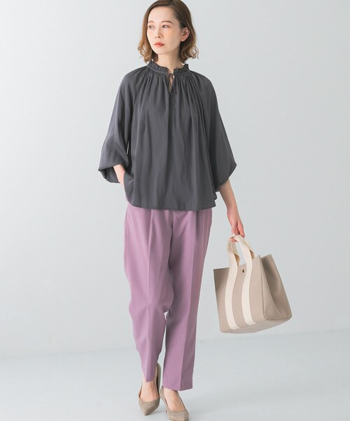 URBAN RESEARCH ROSSO WOMEN（アーバンリサーチ　ロッソ）の「2WAYネックフリルブラウス（その他・レディース・OFF WHITE/BROWN/CHARCOAL・FREE）」の18枚目の写真