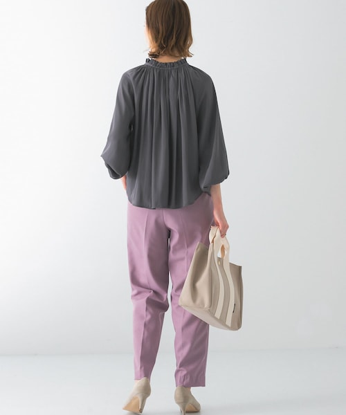 URBAN RESEARCH ROSSO WOMEN（アーバンリサーチ　ロッソ）の「2WAYネックフリルブラウス（その他・レディース・OFF WHITE/BROWN/CHARCOAL・FREE）」の20枚目の写真