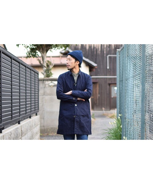 MANUAL ALPHABET(マニュアル アルファベット)の「MANUAL ALPHABET TYP SHT COAT NVY マニュアルアルファベット タイプライターシャツコート ネイビー【unisex】(ステンカラーコート・メンズ・その他)」の1枚目の写真