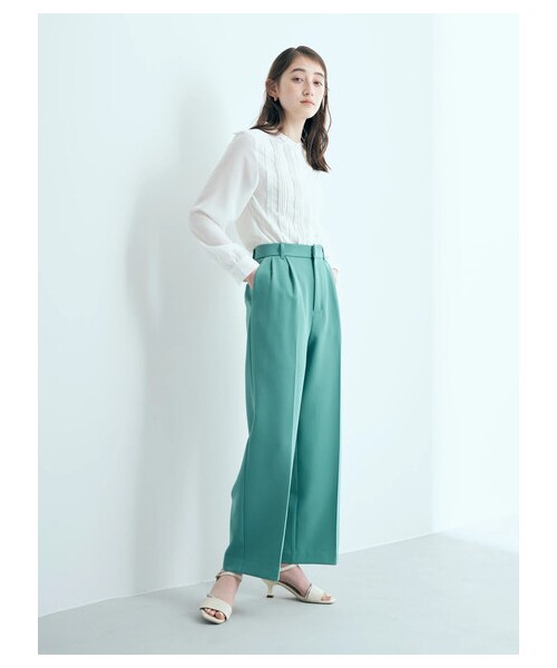 YECCA VECCA（イェッカヴェッカ）の「タックストレートパンツ（パンツ・ベージュ/グリーン・S/M）」の5枚目の写真