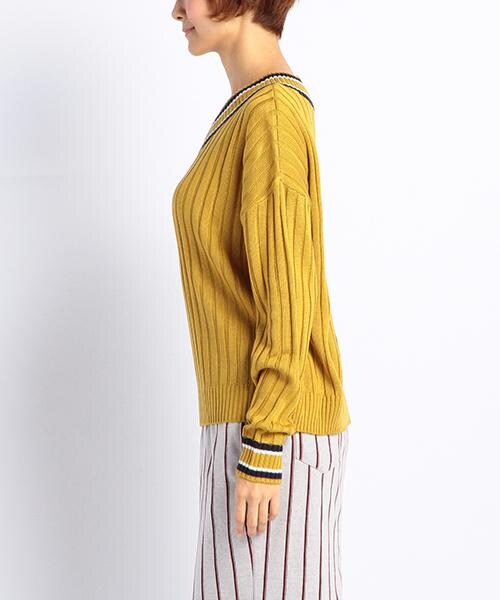 DOUBLE NAME（ダブルネーム）の「ライン入りプルオーバーVネックニット（トップス・レディース・ネイビー/イエロー/キナリ・FREE）」の4枚目の写真