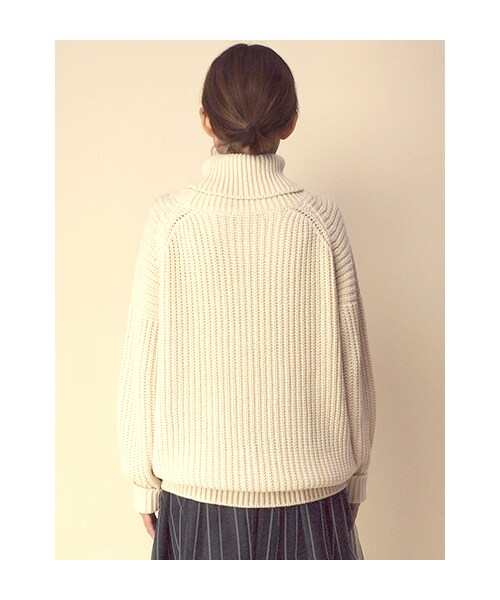 w closet（ダブルクローゼット）の「3G片畦編みタートルニットプルオーバー（トップス・レディース・オフホワイト/S.ピンク/カーキ・FREE）」の6枚目の写真