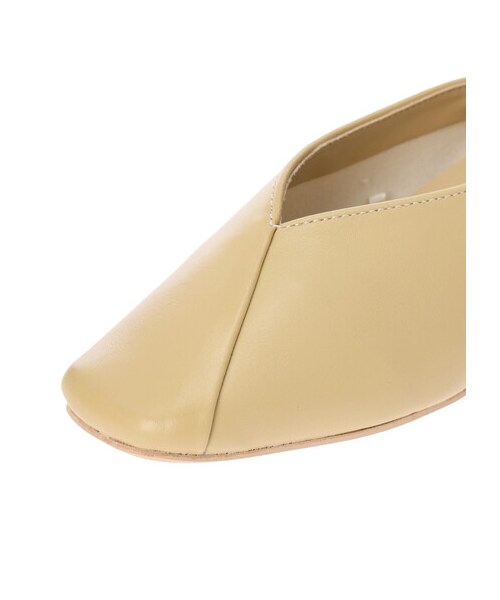 Green　Parks（グリーンパークス）の「・Una gardenia ウッドヒールパンプス（シューズ・アイボリー/ブラック/イエロー・S/M/L/LL）」の4枚目の写真