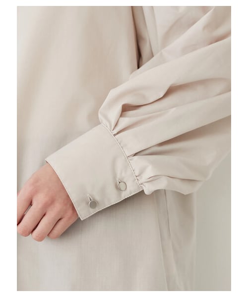 Green　Parks（グリーンパークス）の「・ELENCARE DUE ボリュームスリーブブラウス（トップス・オフホワイト/ブラック/ベージュ/ブルー・F）」の9枚目の写真