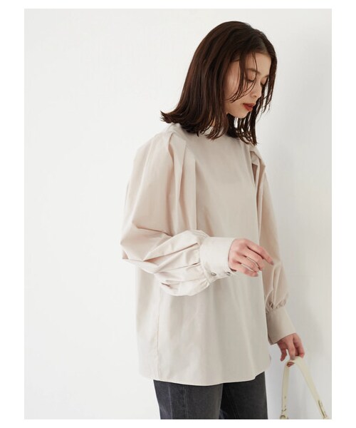 Green　Parks（グリーンパークス）の「・ELENCARE DUE ボリュームスリーブブラウス（トップス・オフホワイト/ブラック/ベージュ/ブルー・F）」の5枚目の写真