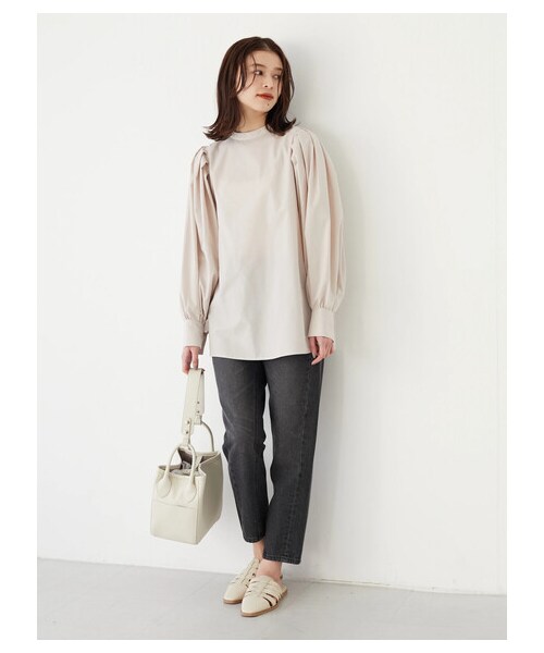 Green　Parks（グリーンパークス）の「・ELENCARE DUE ボリュームスリーブブラウス（トップス・オフホワイト/ブラック/ベージュ/ブルー・F）」の2枚目の写真