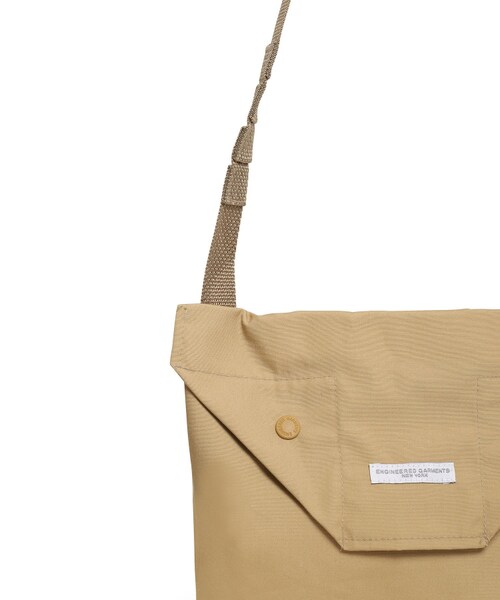 Engineered Garments（エンジニアードガーメンツ）の「Shoulder Pouch（バッグ・メンズ・KHAKI/35/D.NAVY/43・F）」の5枚目の写真
