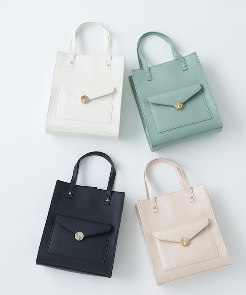 OLIVE des OLIVE（オリーブデオリーブ）の「ポケット付きスクエアトート（ショルダーバッグ・レディース・ホワイト/オフホワイト/グリーン/ブラック・FREE）」の3枚目の写真