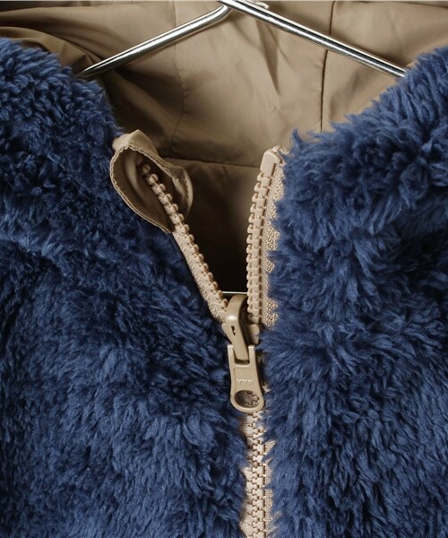 GLOBAL WORK(グローバルワーク)の「2WAY仕様【キッズ】リバーシブルナイロンボアジャケット(ジャケット/アウター・キッズ・ベージュ×ブラック09/グレー×レッド35/ネイビー×ベージュ52・S/M/L/XL)」の6枚目の写真