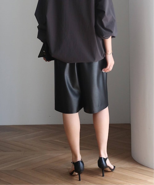 未使用　DEUXIEME CLASSE taffeta half パンツ38 DEUXIEME CLASSE - Deuxieme Classe taffeta half パンツ 38の