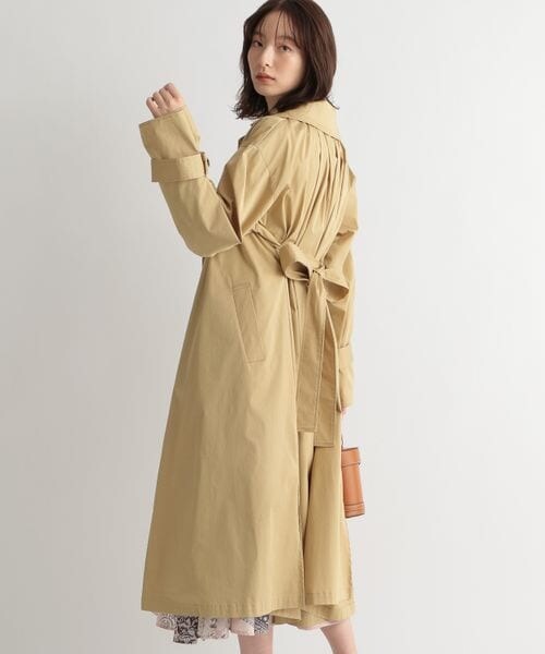 Andemiu（アンデミュウ）の「ソデボリュームトレンチコート（ジャケット/アウター・レディース・ピンク25/ベージュ52/グリーン75・F）」の17枚目の写真