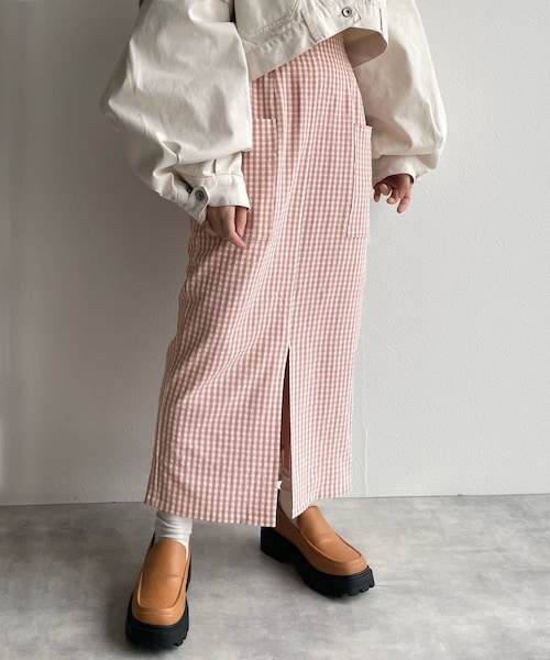 w closet（ダブルクローゼット）の「★先行予約★ギンガムチェックポケット付きペンシルスカート【3月中旬入荷】（スカート・レディース・グリーン/コーラルピンク/オフ/クロ・FREE）」の2枚目の写真