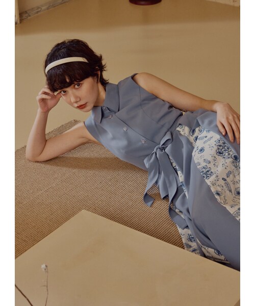 Marjorie（マージョリー）の「思念的角度，獨家青花瓷印花拼色無袖洋裝（その他・レディース・淺藍・XS/S/M/L）」の2枚目の写真