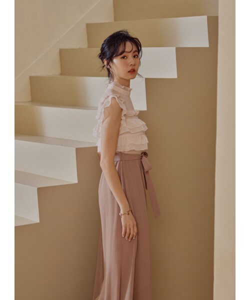 Marjorie（マージョリー）の「迴游，透膚荷葉造型異材質拼接連身褲（パンツ・レディース・粉/淺藍・XS/S/M/L）」の4枚目の写真