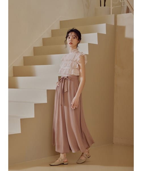 Marjorie（マージョリー）の「迴游，透膚荷葉造型異材質拼接連身褲（パンツ・レディース・粉/淺藍・XS/S/M/L）」の2枚目の写真