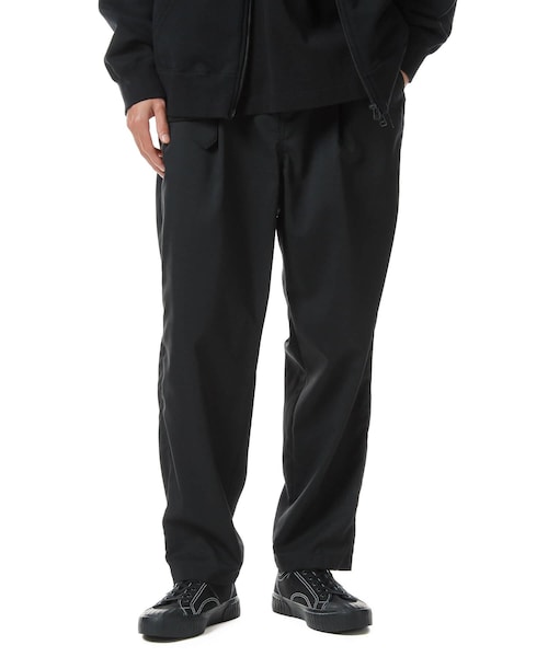 SOPHNET.(ソフネット)の「WIDE BELTED BAGGY TUCK TAPERED PANTS(その他パンツ・メンズ・D.GRY/CCL/BLK・M/L/XL)」の1枚目の写真