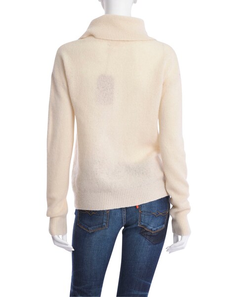 Ungrid（アングリッド）の「【Casual】プレーンタートルニット（トップス・レディース・オフホワイト/チャコールグレー/レッド・F）」の9枚目の写真