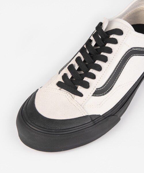 UR SELECT（ユーアールセレクト）の「Vans Style 36 Decon SF(男+女)（シューズ・メンズ・白色・5/5.5/6/6.5/8/9/10）」の7枚目の写真