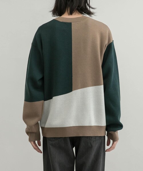URBAN RESEARCH ID(アーバンリサーチ アイディー)の「URBAN RESEARCH iD 色塊拼接針織衫(トップス・メンズ・藏青色/綠色・M/L)」の12枚目の写真