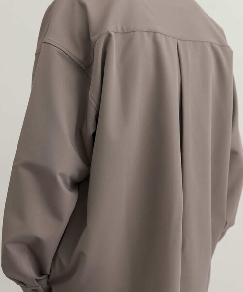 URBAN RESEARCH ID（アーバンリサーチ アイディー）の「URBAN RESEARCH iD 垂墜感寬鬆斜紋襯衫（トップス・メンズ・褐灰色/淡藍色/灰色・M/L）」の18枚目の写真