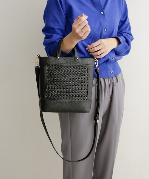 URBAN RESEARCH DOORS（アーバンリサーチドアーズ）の「2WAYメッシュショルダーバッグ（その他・レディース・CREAM/BLACK・one）」の3枚目の写真