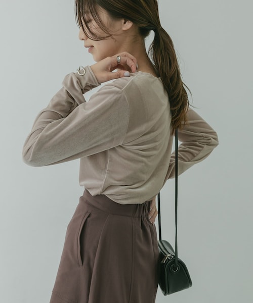 KBF+(ケービーエフプラス)の「KBF+ ベロアロングTシャツ∴(その他・レディース・GREEN/CHARCOAL/L.GREIGE・one)」の3枚目の写真