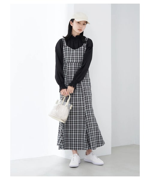 earth music&ecology(アースミュージックアンドエコロジー)の「【予約】チェックキャミワンピース(ワンピース/ドレス・ブラック/ブラウン・S/M)」の6枚目の写真