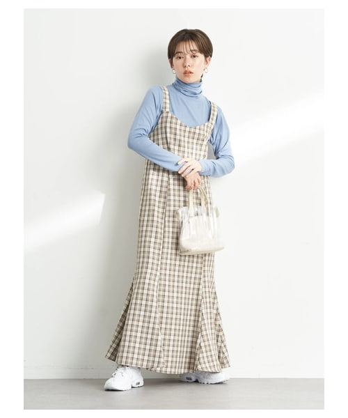 earth music&ecology(アースミュージックアンドエコロジー)の「【予約】チェックキャミワンピース(ワンピース/ドレス・ブラック/ブラウン・S/M)」の1枚目の写真