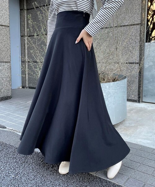 one after another NICE CLAUP（ワンアフターアナザーナイスクラップ）の「【web限定】バックレースアップフレアスカート（スカート・レディース・グレー系その他/ベージュ/ブラウン/ブラック・1/2）」の2枚目の写真