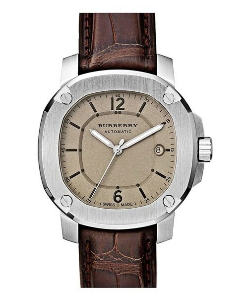 BURBERRY（バーバリー）の「Burberry The Britain Automatic Alligator Strap Watch, 43mm（アナログ腕時計・メンズ・Dark Brown/ Trench）」の6枚目の写真