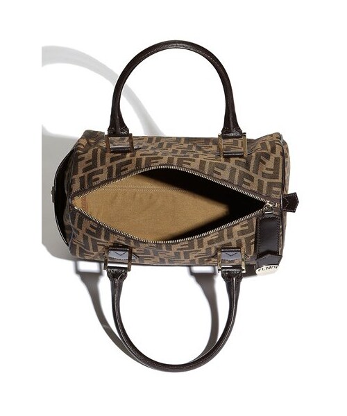 FENDI（フェンディ）の「Fendi 'Chef Boston - Zucca' Logo Jacquard Satchel（ショルダーバッグ・レディース・Tobacco/ Brown・12"W x 8"H x 7"D. (Measures small.)）」の2枚目の写真