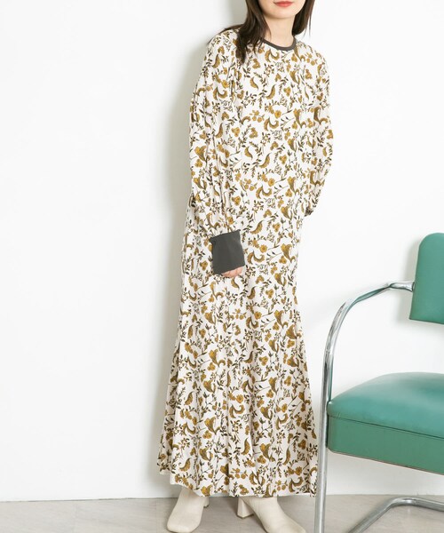 KBF（ケイビーエフ）の「フラワープリントマーメイドワンピース（その他・レディース・NAVY/YELLOW/GREEN・one）」の7枚目の写真