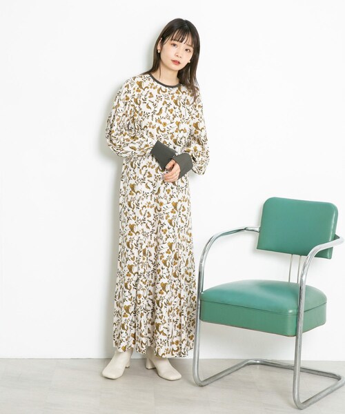 KBF（ケイビーエフ）の「フラワープリントマーメイドワンピース（その他・レディース・NAVY/YELLOW/GREEN・one）」の11枚目の写真