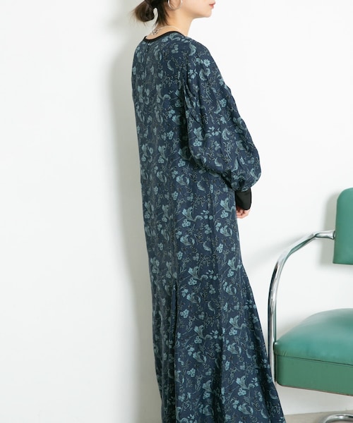 KBF（ケイビーエフ）の「フラワープリントマーメイドワンピース（その他・レディース・NAVY/YELLOW/GREEN・one）」の15枚目の写真
