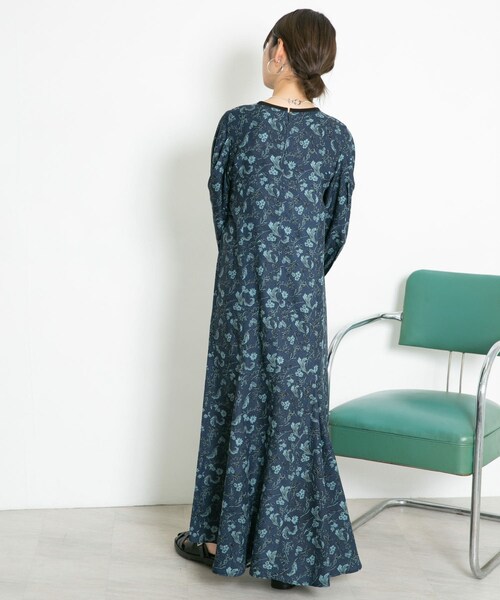 KBF（ケイビーエフ）の「フラワープリントマーメイドワンピース（その他・レディース・NAVY/YELLOW/GREEN・one）」の21枚目の写真