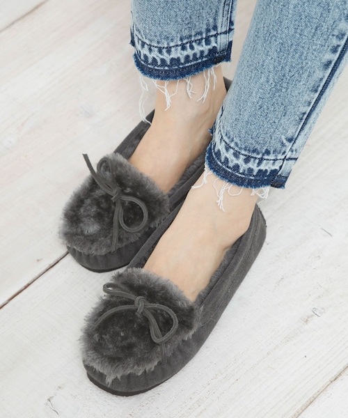 Minnetonka（ミネトンカ）の「MINNETONKA KYLAH SLIPPER∴（その他・レディース・キャメル/ブラック/チャコールグレー・6/7/8）」の3枚目の写真