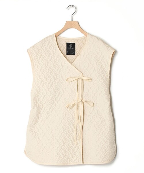 w closet(ダブルクローゼット)の「★先行予約★前リボンVネックキルティングベスト【4月上旬入荷】(ジャケット/アウター・レディース・アイボリー/ピンク/イエロー・FREE)」の2枚目の写真