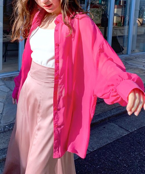 OLIVE des OLIVE（オリーブデオリーブ）の「カラフルシアシャツ（シャツ/ブラウス・レディース・オフホワイト/グリーン/グレー/ピンク系その他/グリーンイエロー・FREE）」の2枚目の写真