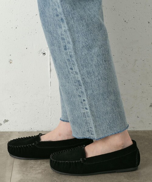 Minnetonka(ミネトンカ)の「MINNETONKA KAY VENETIAN∴(その他・レディース・CHARCOAL/BLACK/CINNAMON・6/7/8)」の4枚目の写真