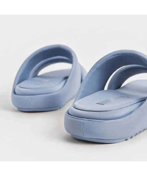 CHARLES & KEITH(チャールズ & キース)の「【2022 SPRING 新作】リサイクルポリエステル パデットスライドサンダル / Recycled Polyester Padded Slide Sandals (Li(その他・レディース・LightBlue・35/22.5cm/36/23cm/37/23.5cm/38/24.5cm/39/25cm/40/25.5cm)」の4枚目の写真